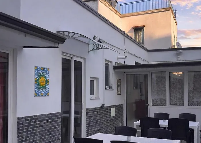 Ampio Con Terrazza Nel Centro Storico Di - Domus Carbonari
